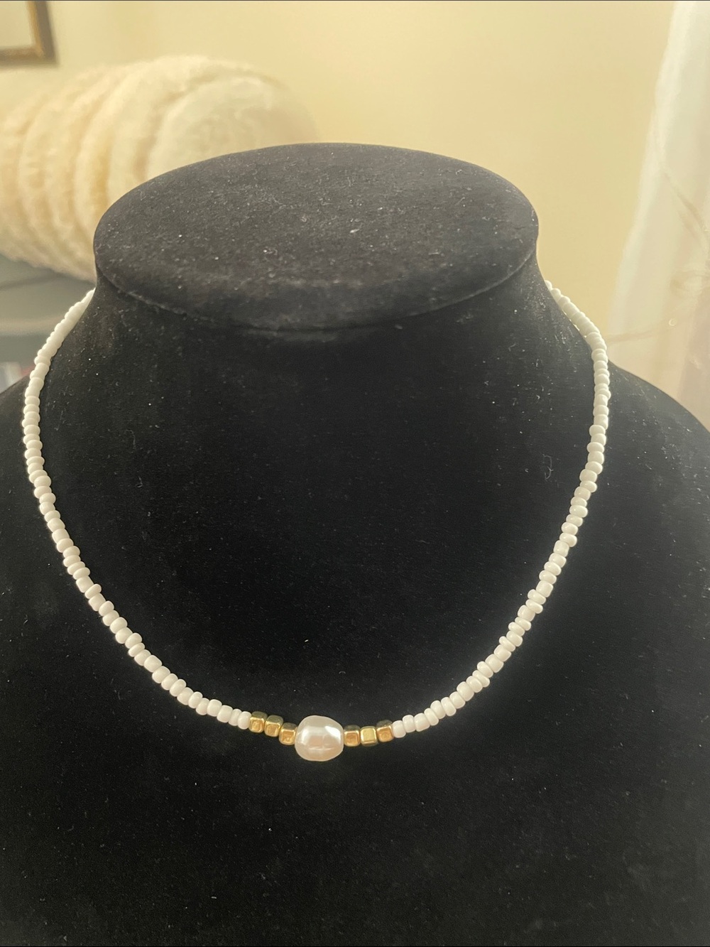 Source Unknown White Bead Necklace with Pearl and Gold Accents
